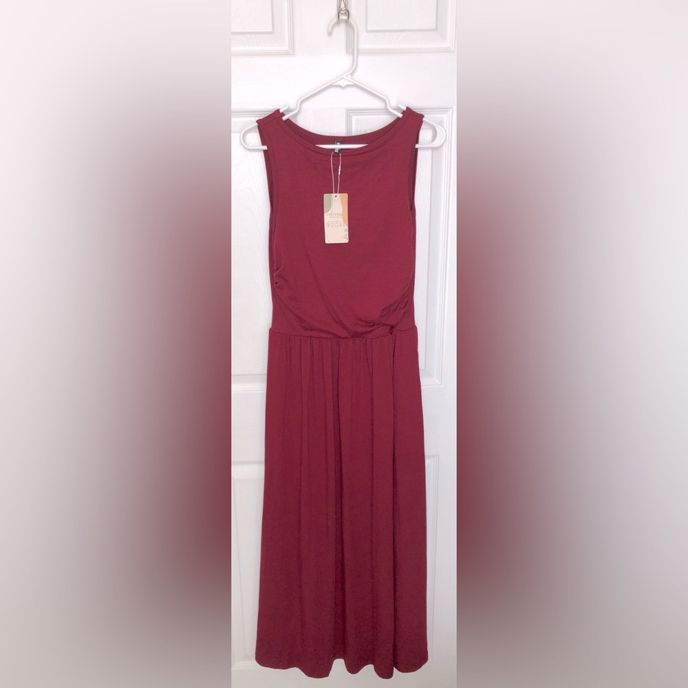 Elegant Dark Red Sleeveless Maxi Dress Fitted Waist